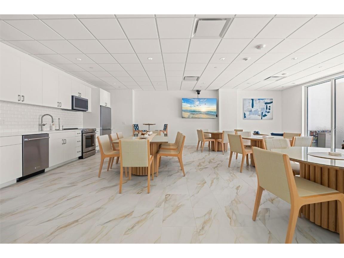 1750 Benjamin Franklin Drive #8D Sarasota FL 34236 A4673871 image39