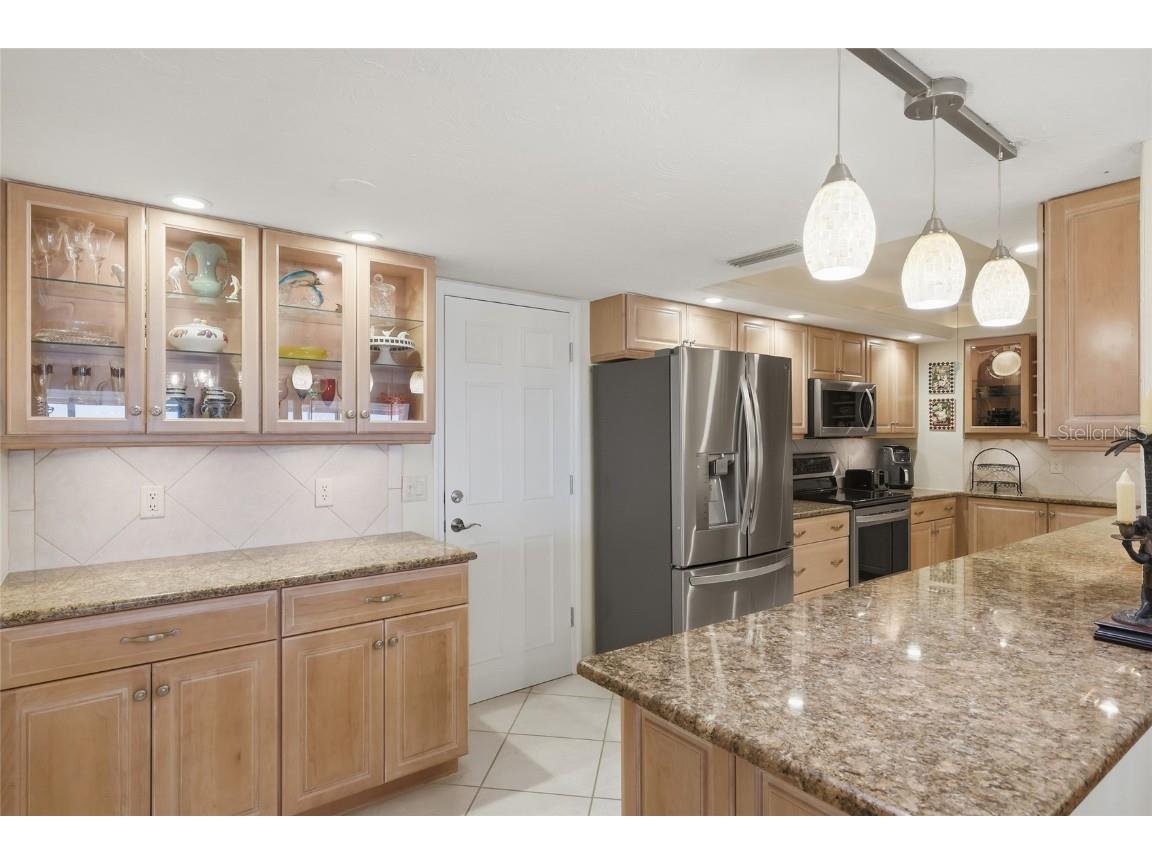 1750 Benjamin Franklin Drive #9B Sarasota FL 34236 A4674245 image10