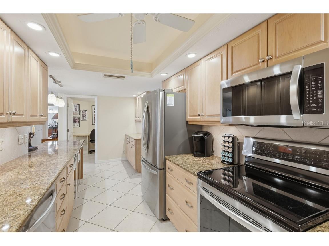 1750 Benjamin Franklin Drive #9B Sarasota FL 34236 A4674245 image12