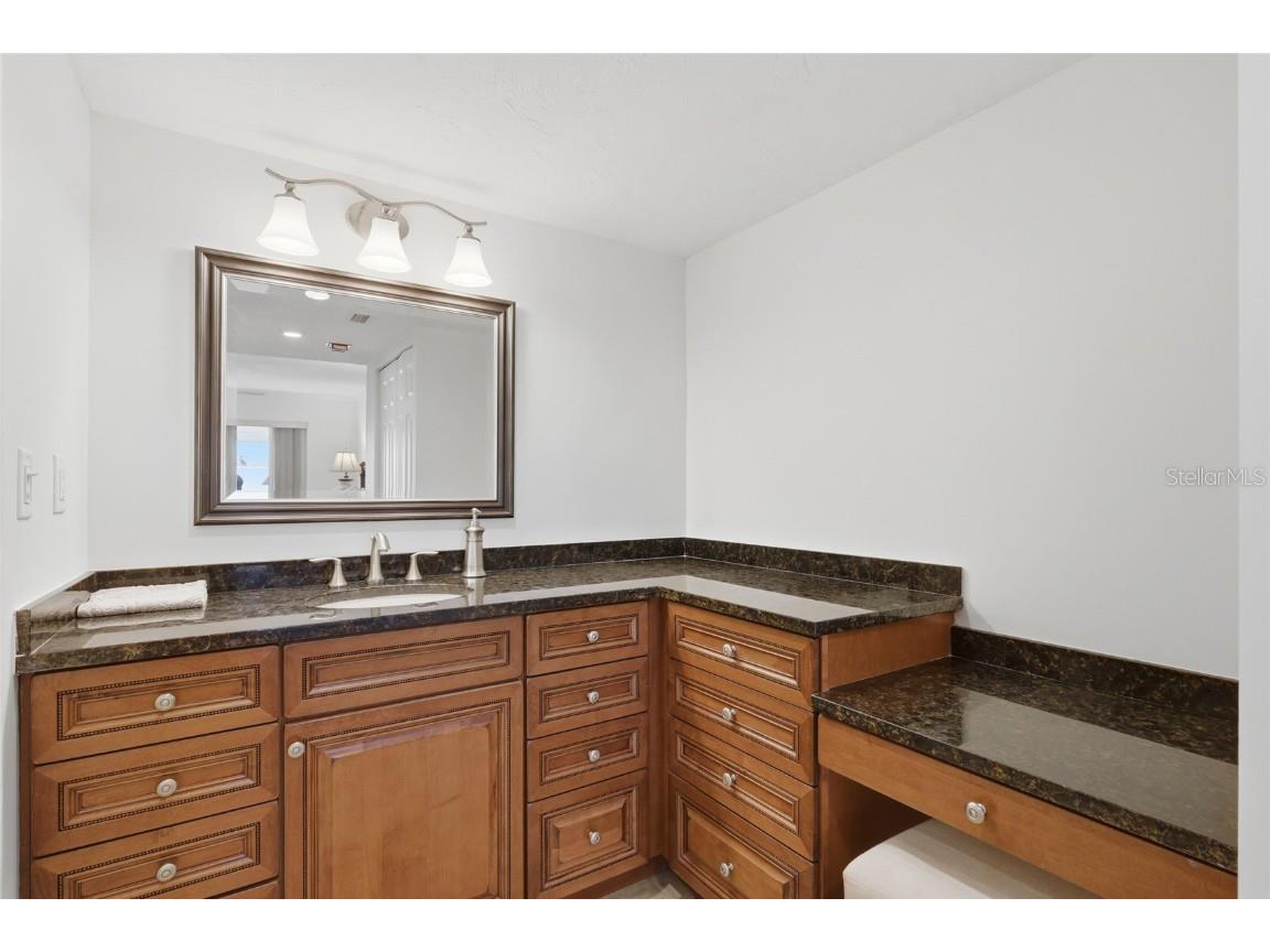 1750 Benjamin Franklin Drive #9B Sarasota FL 34236 A4674245 image22