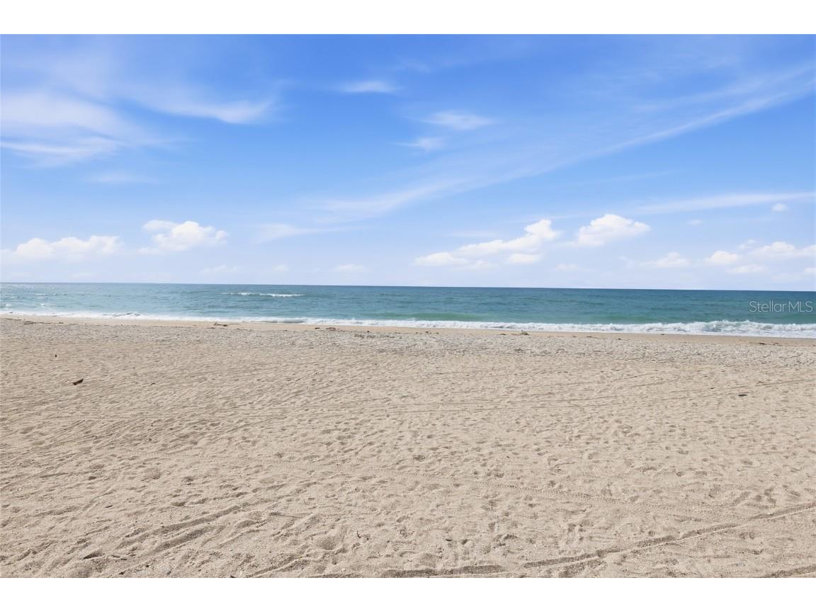 1750 Benjamin Franklin Drive #9B Sarasota FL 34236 A4674245 image35