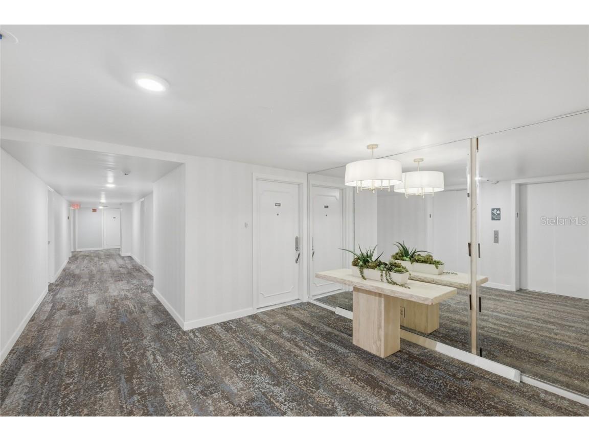 1750 Benjamin Franklin Drive #9B Sarasota FL 34236 A4674245 image5