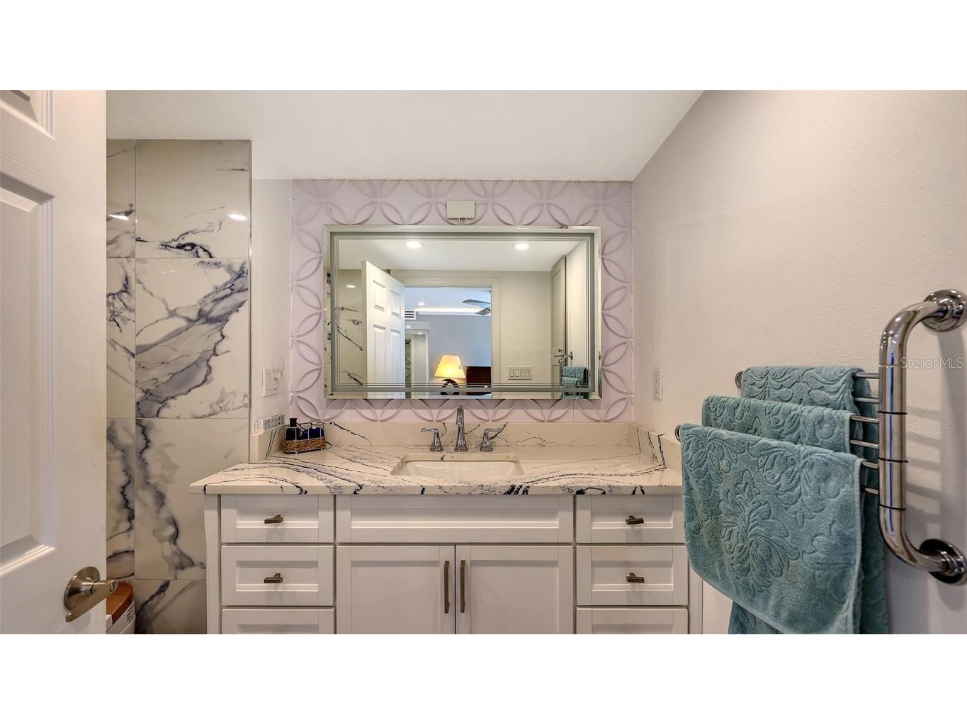 1750 Benjamin Franklin Drive #9F Sarasota FL 34236 - SARASOTA BAY AND GULF OF MEXICO A4674543 image33