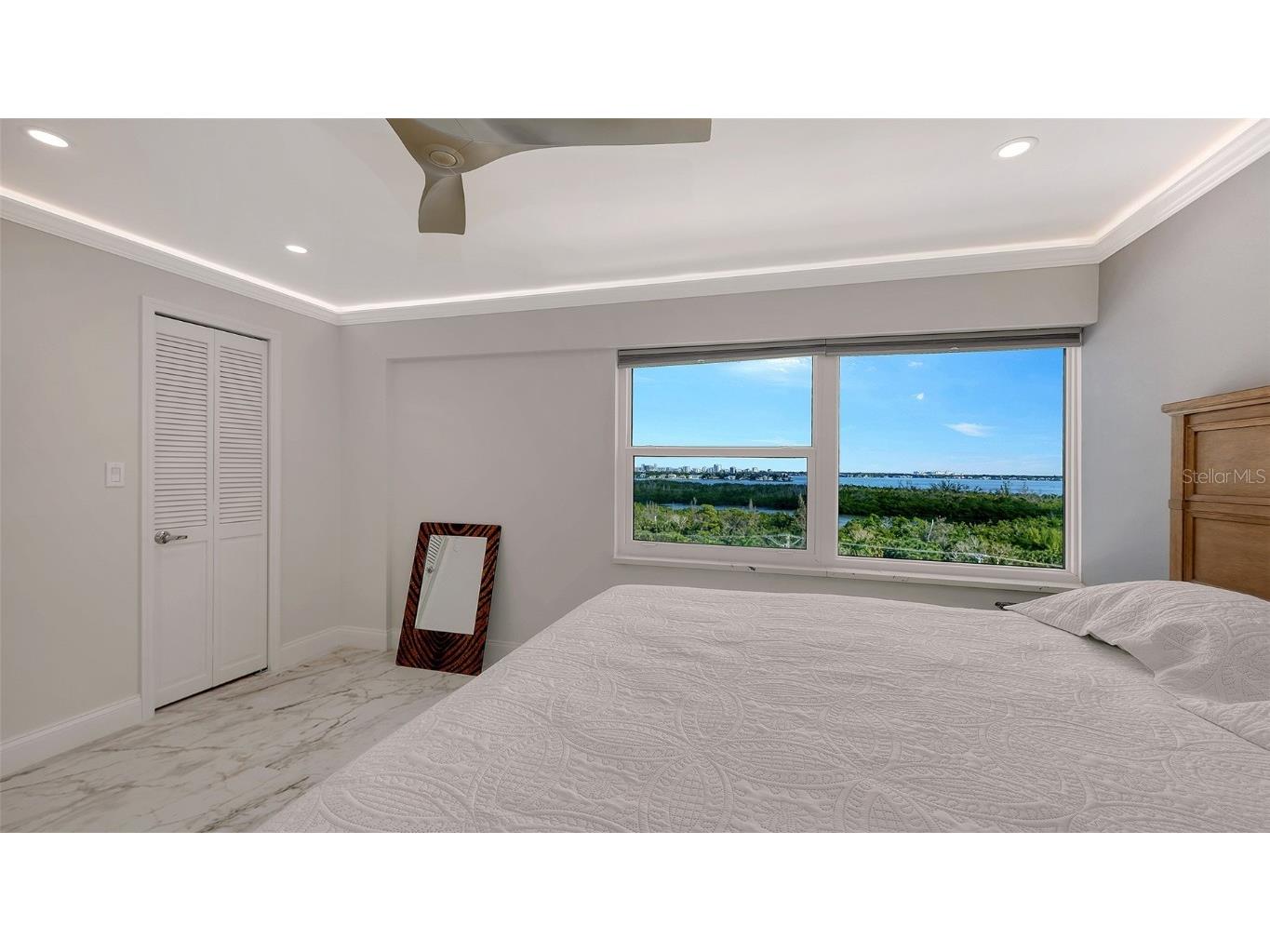 1750 Benjamin Franklin Drive #9F Sarasota FL 34236 - SARASOTA BAY AND GULF OF MEXICO A4674543 image36