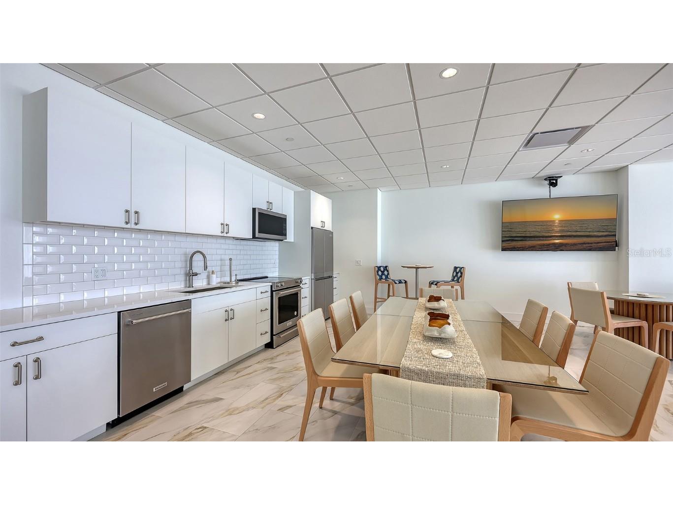 1750 Benjamin Franklin Drive #9F Sarasota FL 34236 - SARASOTA BAY AND GULF OF MEXICO A4674543 image45