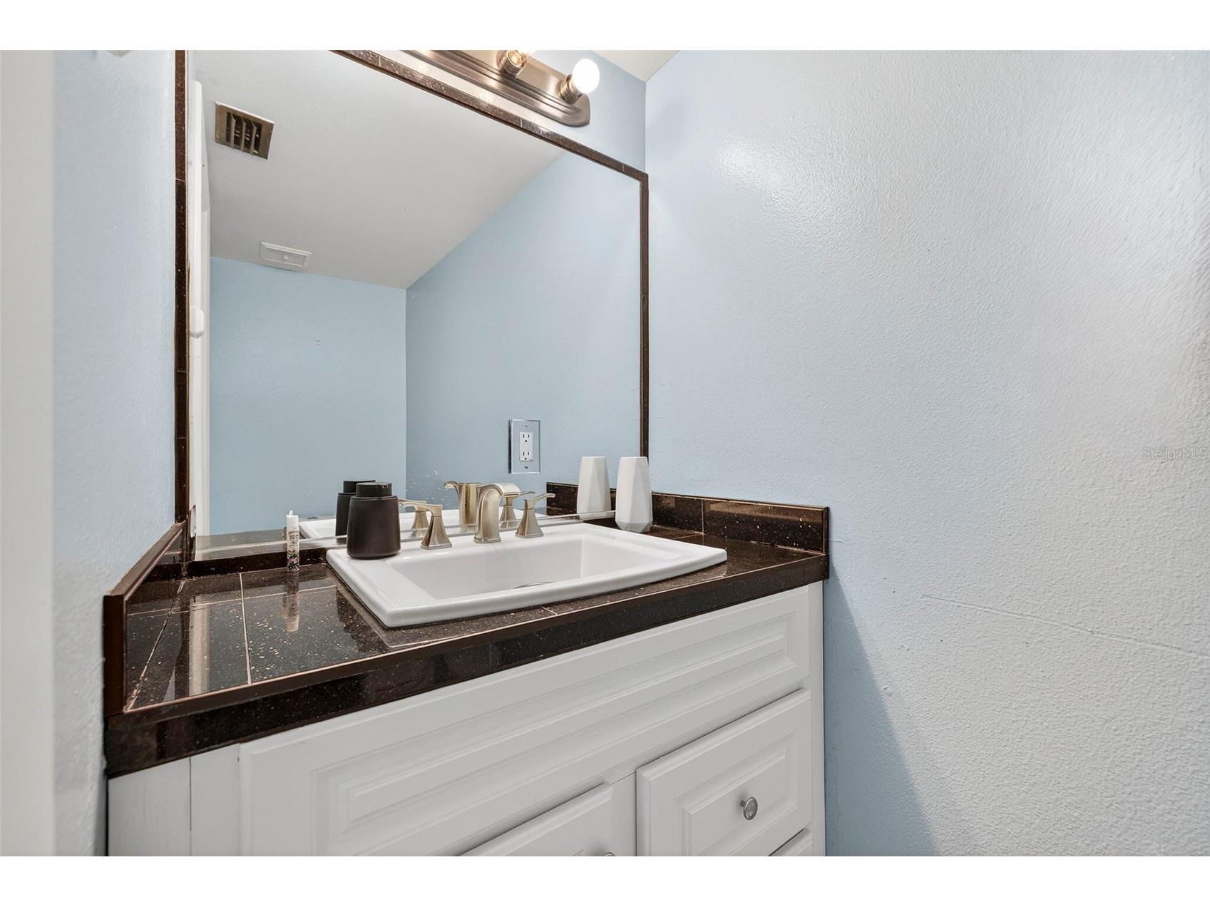 1750 Harbor Place S #303 South Pasadena FL 33707 TB8469338 image16