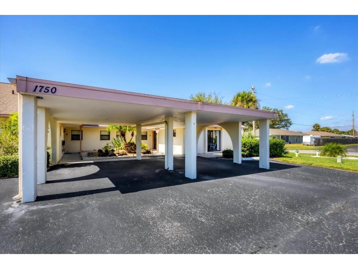 1750 Lake Place #1750-B Venice FL 34293 D6144379 image1