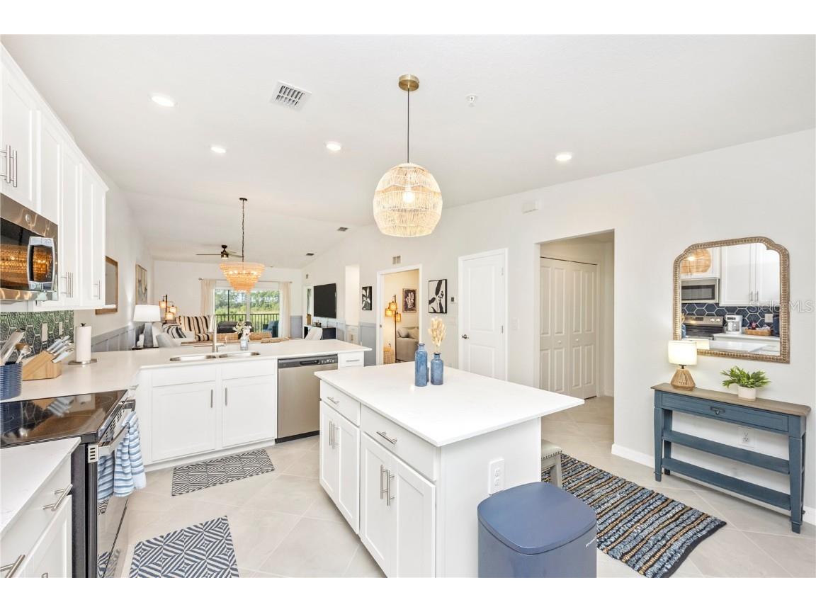 17500 Opal Sand Court #207 Venice FL 34293 N6140890 image13