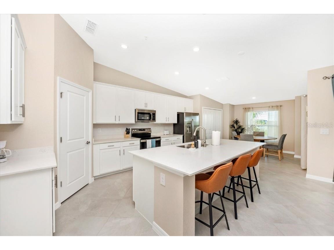 17500 Opal Sand Drive #204 Venice FL 34293 N6140703 image6