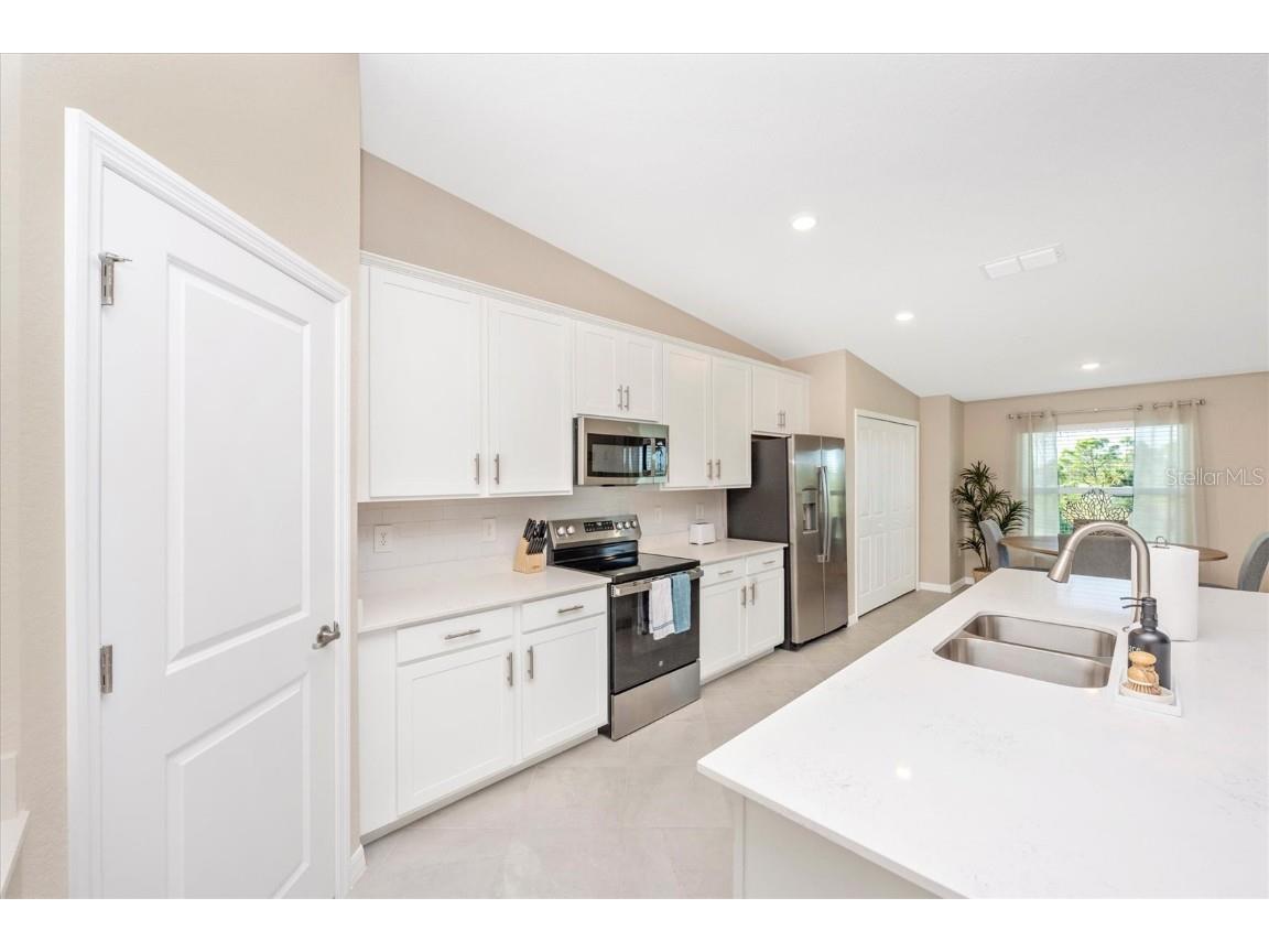 17500 Opal Sand Drive #204 Venice FL 34293 N6140703 image9