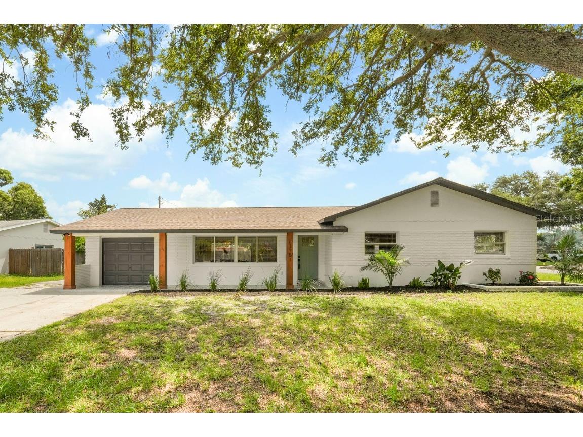 1751 65th Street N Saint Petersburg FL 33710 TB8414473 image1