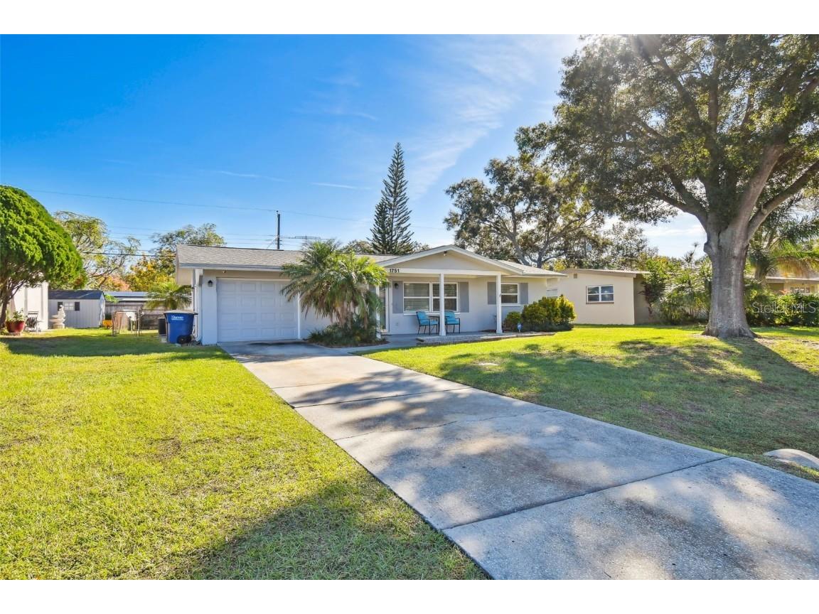 1751 El Trinidad Drive E Clearwater FL 33759 W7860109 image1