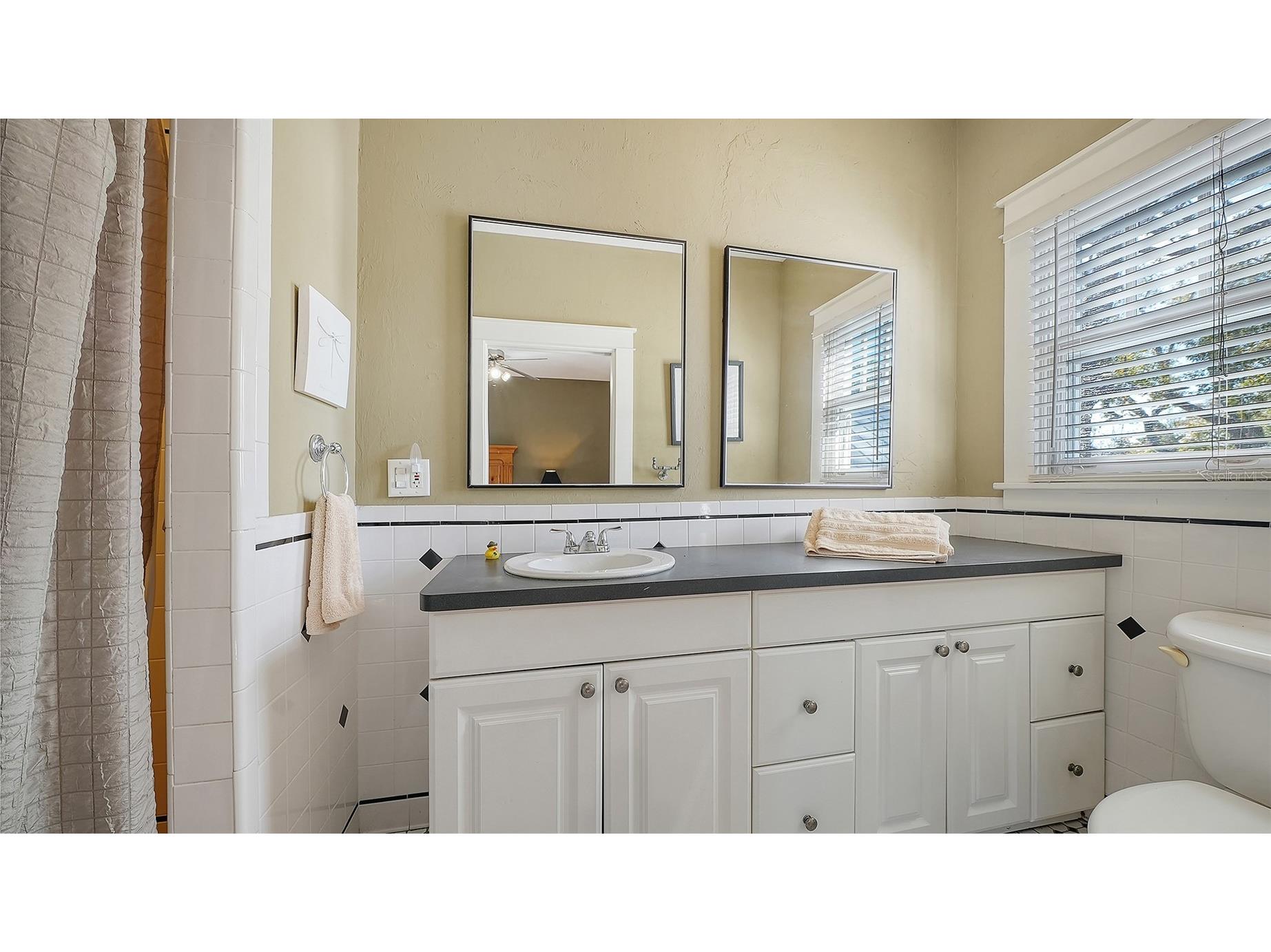 1751 Floyd Street Sarasota FL 34239 A4682724 image27