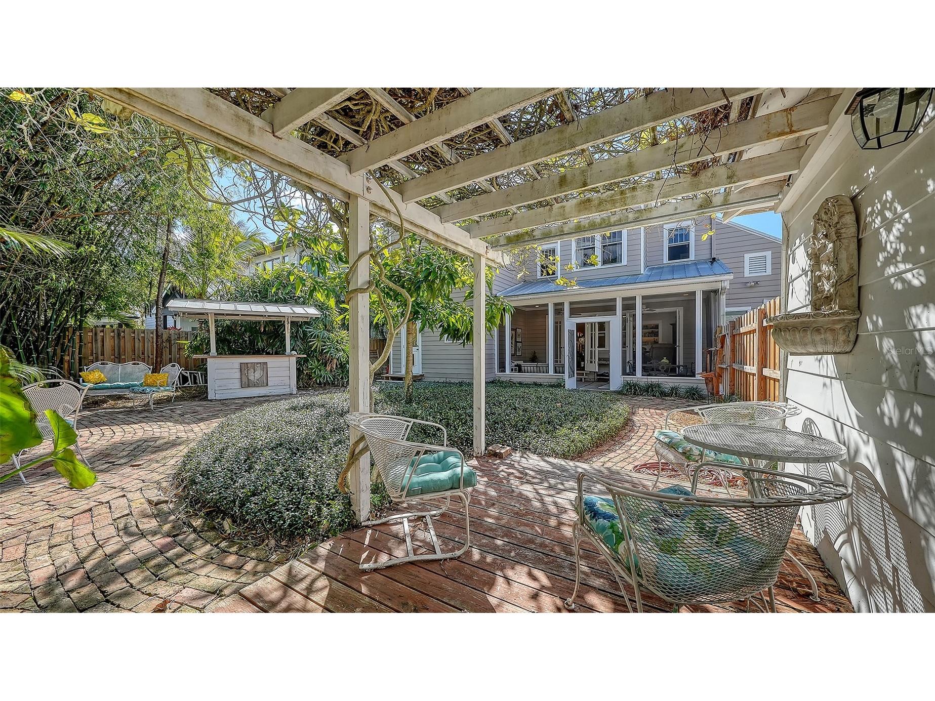 1751 Floyd Street Sarasota FL 34239 A4682724 image38