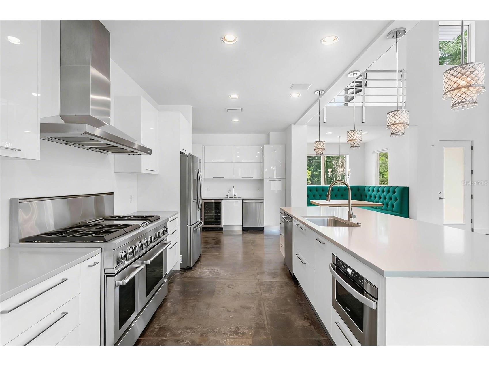 1751 Hawthorne Street Sarasota FL 34239 A4689684 image10