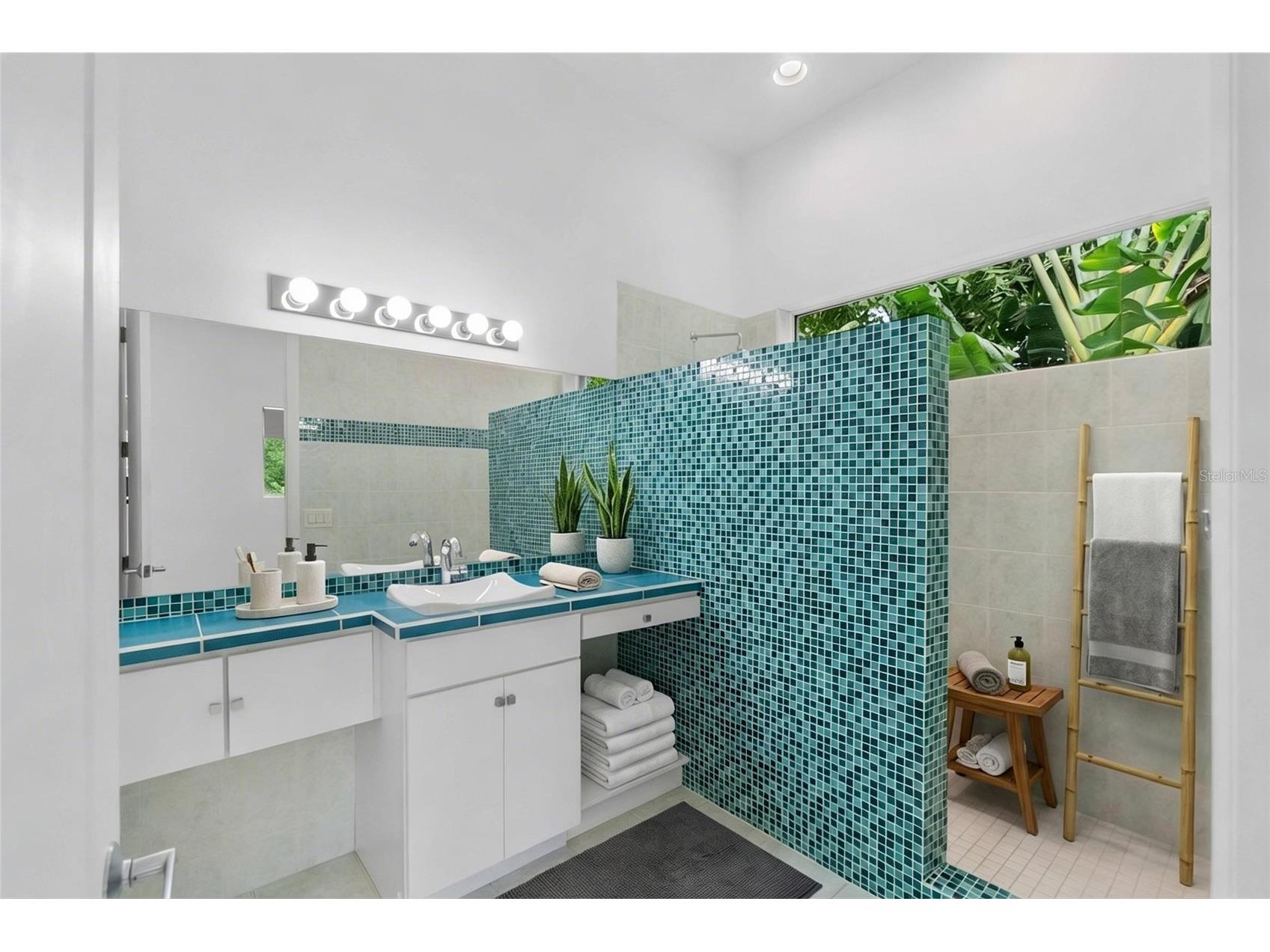 1751 Hawthorne Street Sarasota FL 34239 A4689684 image24