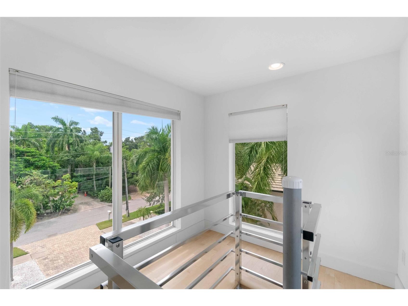 1751 Hawthorne Street Sarasota FL 34239 A4689684 image31