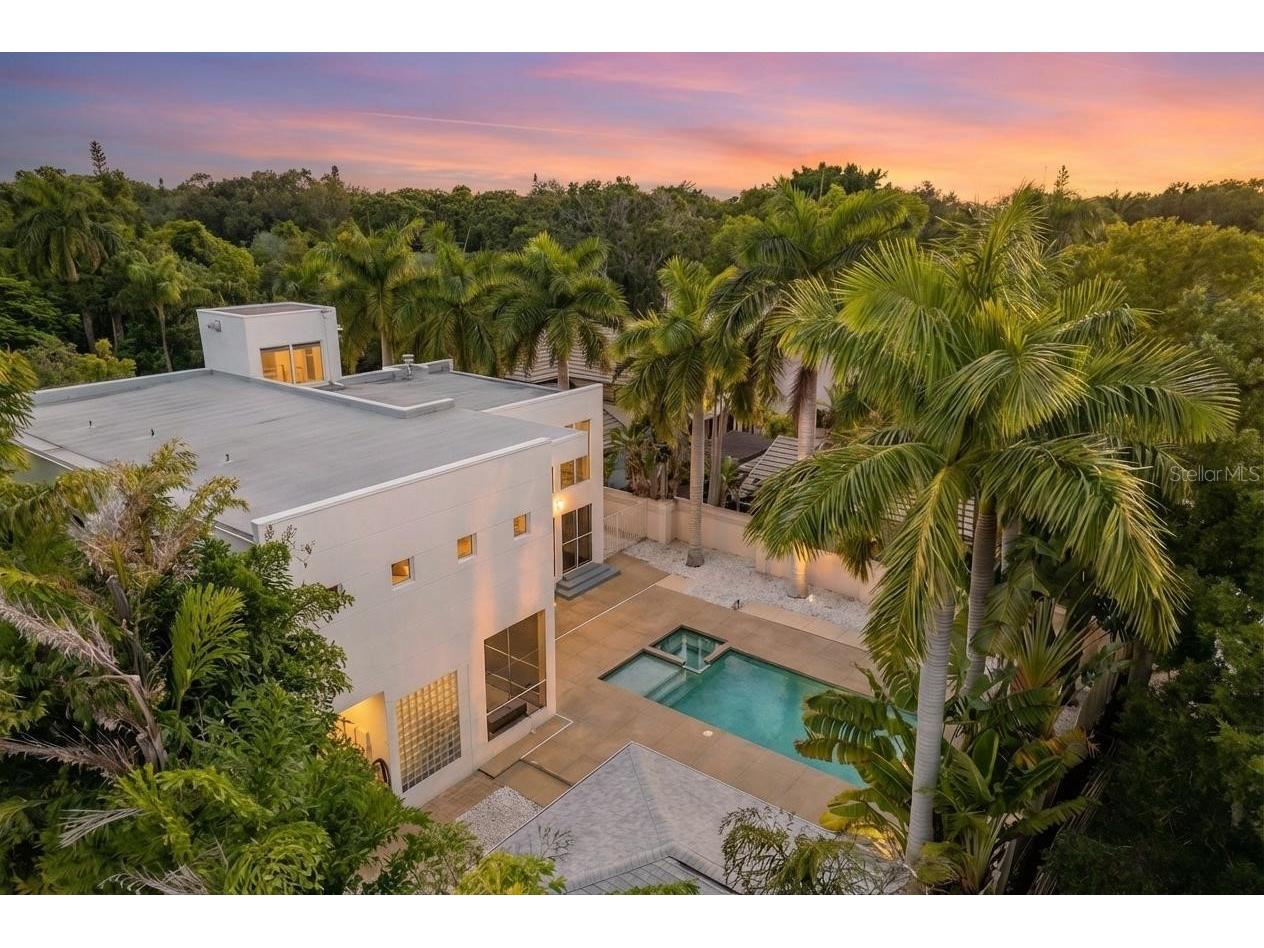 1751 Hawthorne Street Sarasota FL 34239 A4689684 image4