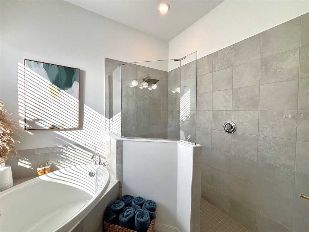 17510 Jadestone Court Venice FL 34293 C7519050 image14