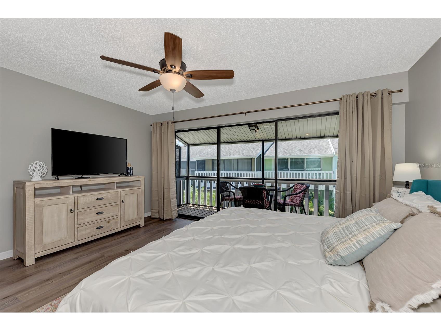 1752 Stickney Point Road #102 Sarasota FL 34231 A4685496 image38