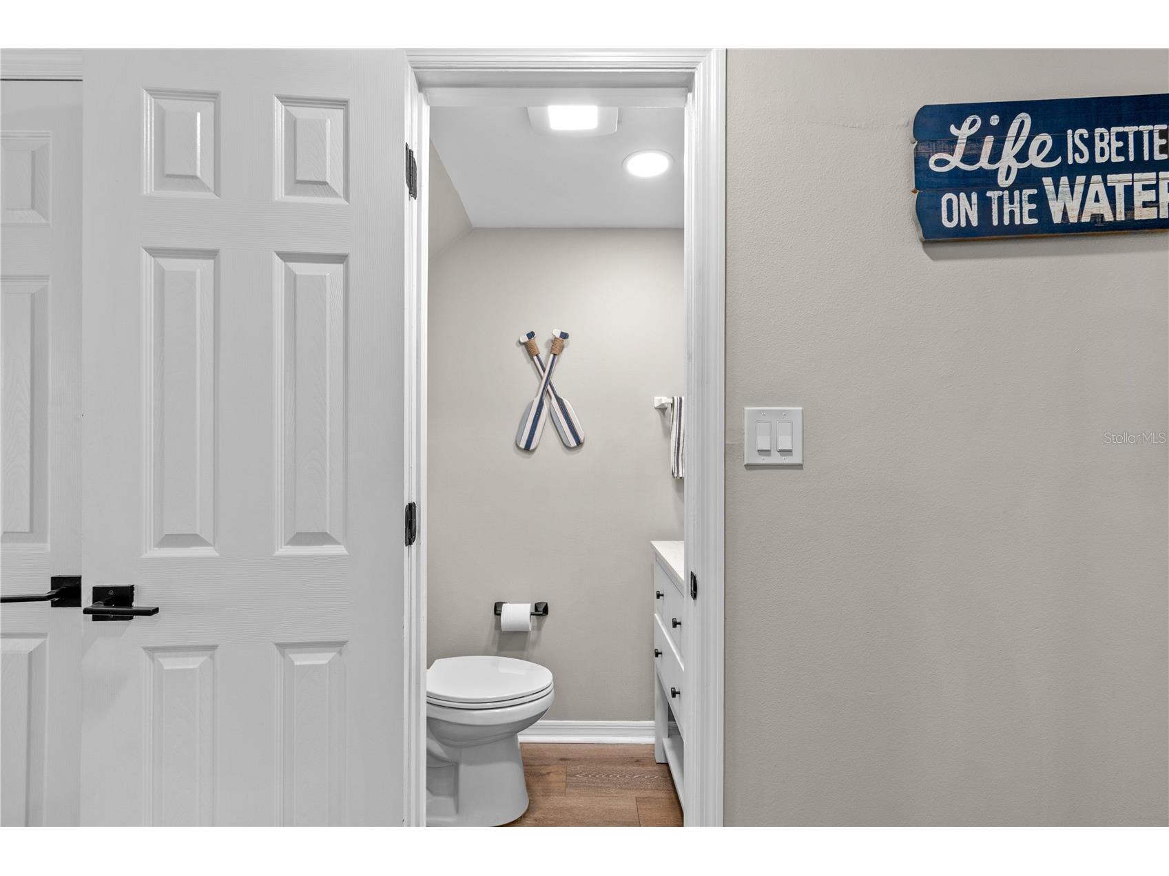 1752 Stickney Point Road #102 Sarasota FL 34231 A4685496 image8