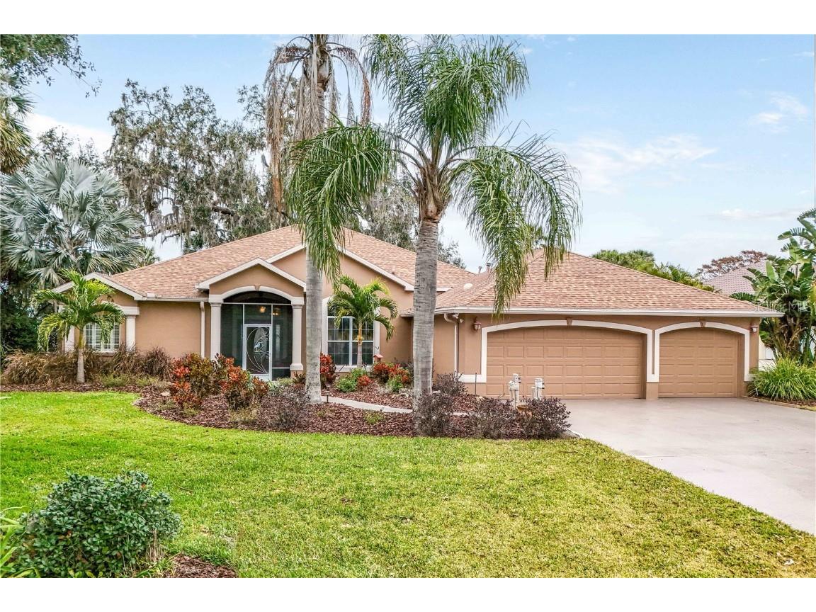 1752 Waterview Dr Leesburg FL 34748 - LAKE GRIFFIN / HARRIS CHAIN OF LAKES G5090979 image1