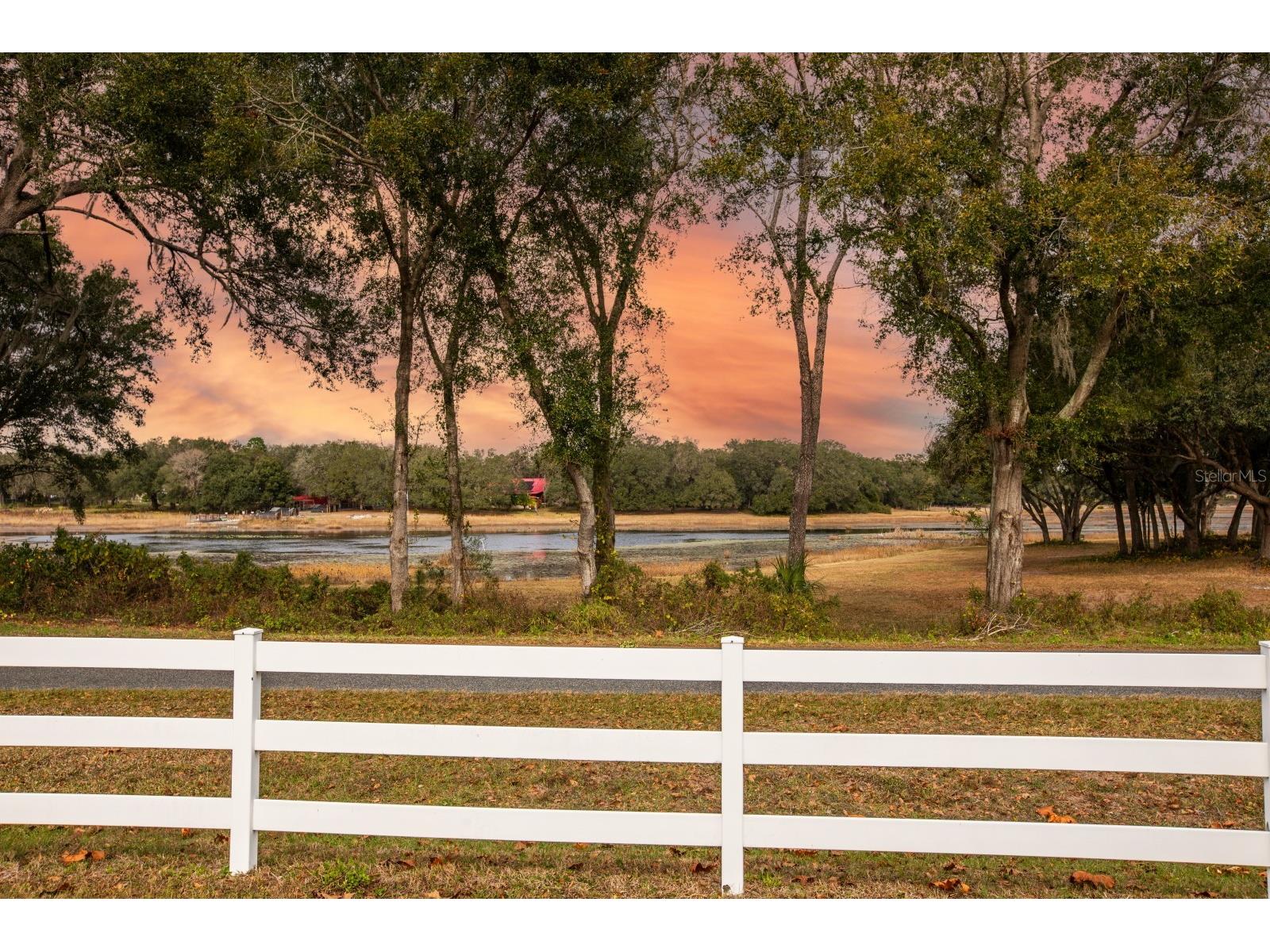 17520 SE 159th Terrace Weirsdale FL 32195 G5106092 image3