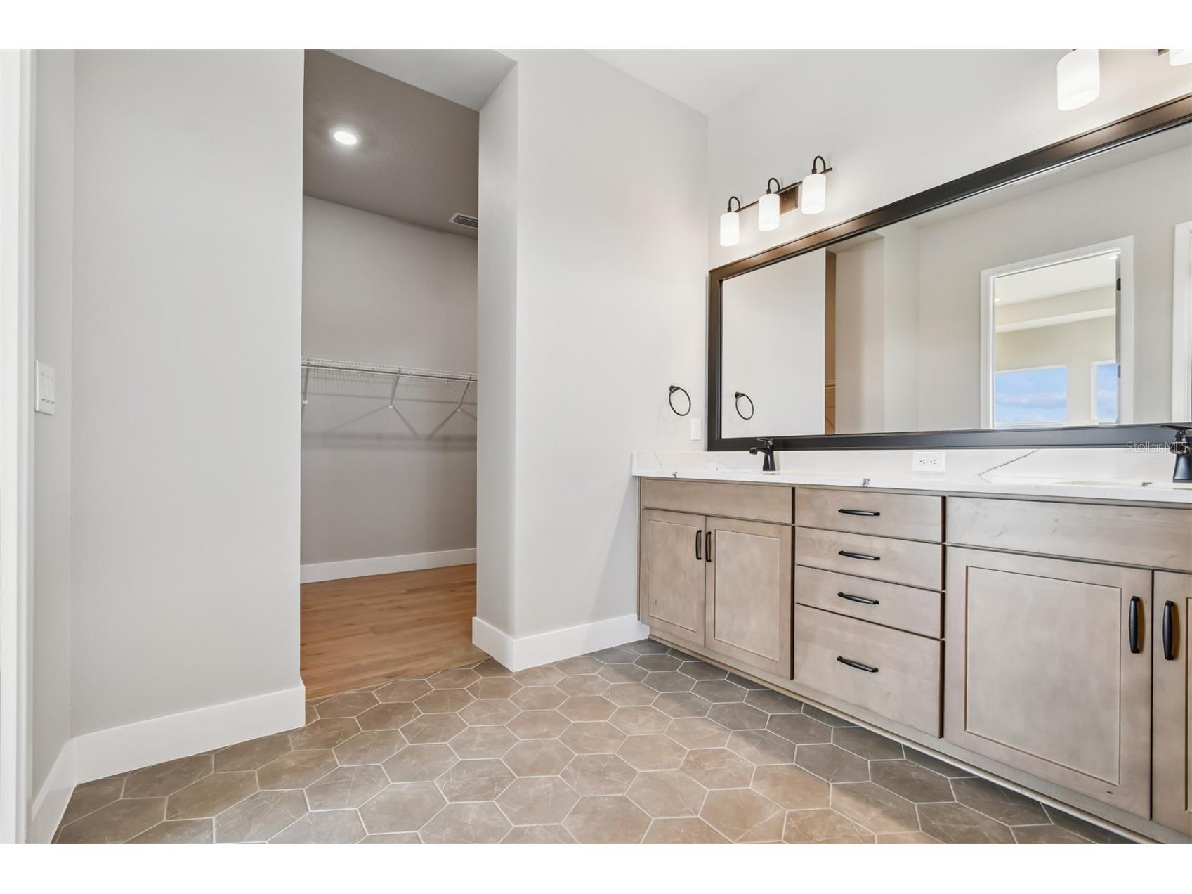 17527 Foxtail Loop Venice FL 34293 TB8420094 image26