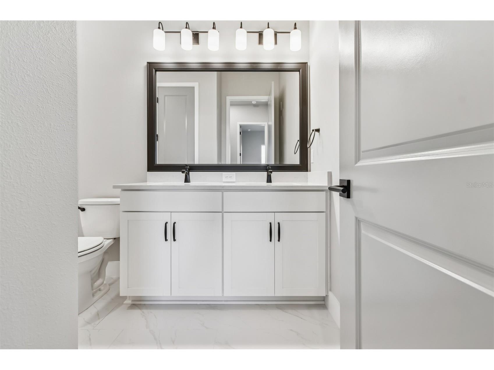 17527 Foxtail Loop Venice FL 34293 TB8420094 image32