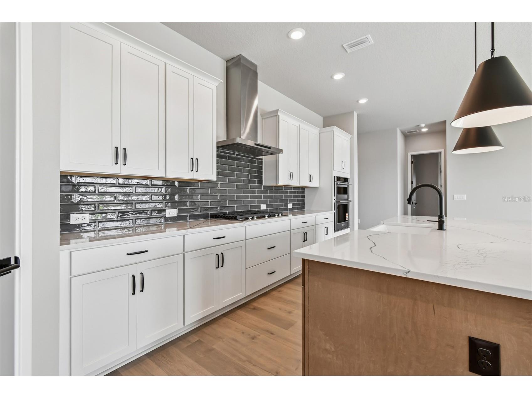 17527 Foxtail Loop Venice FL 34293 TB8420094 image9