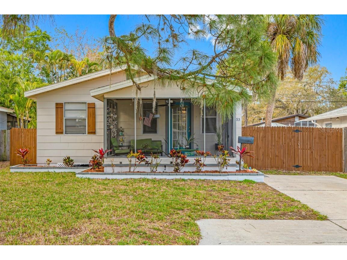 1753 Maryland Avenue NE Saint Petersburg FL 33703 U8231432 image1