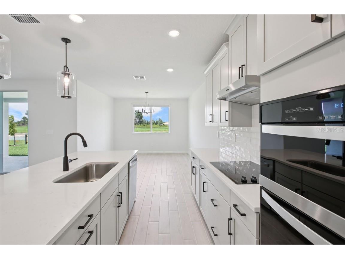 1754 Draughton Place Zephyrhills FL 33541 O6335139 image3