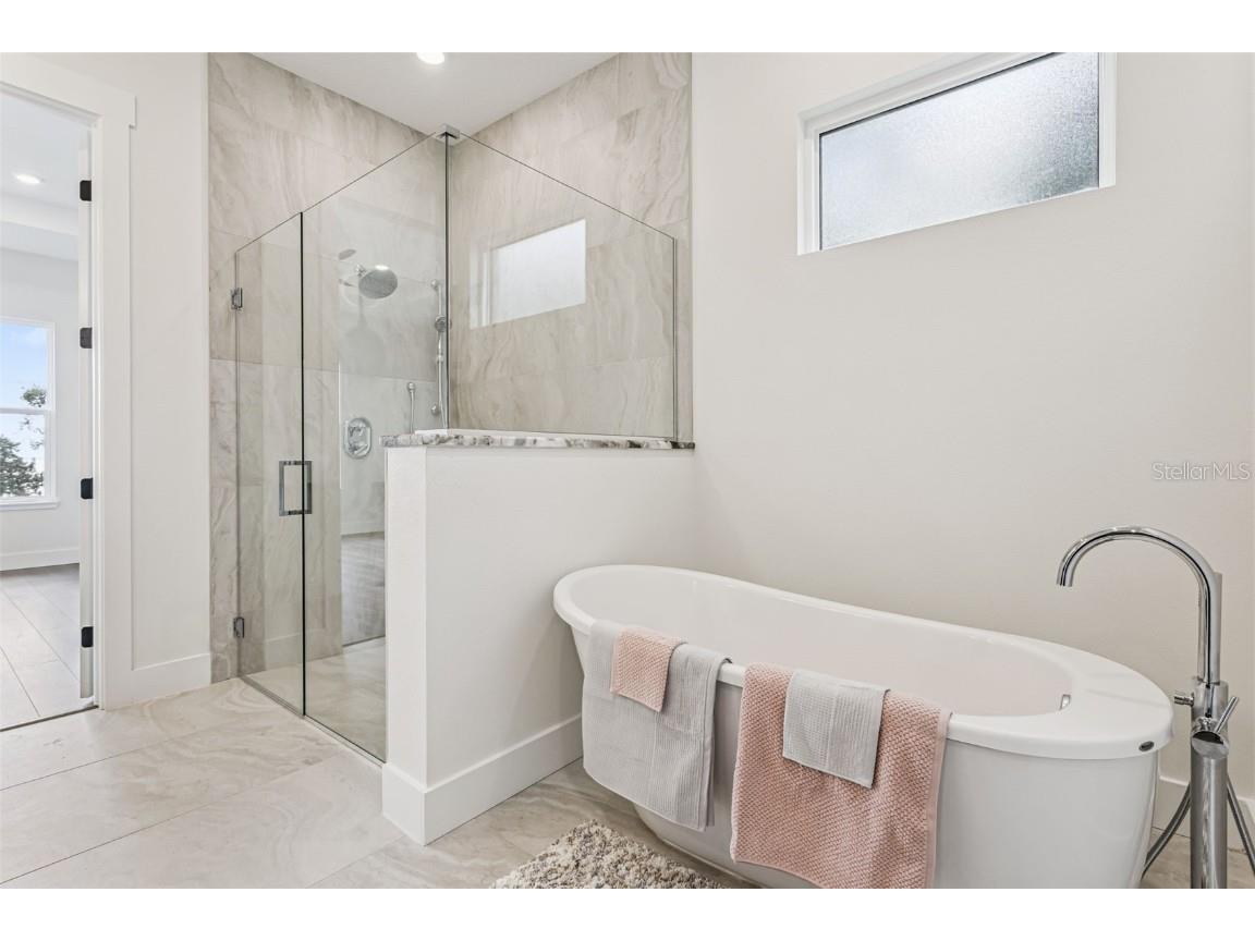 17540 Third Street Montverde FL 34756 - LAKE APOPKA G5103645 image35