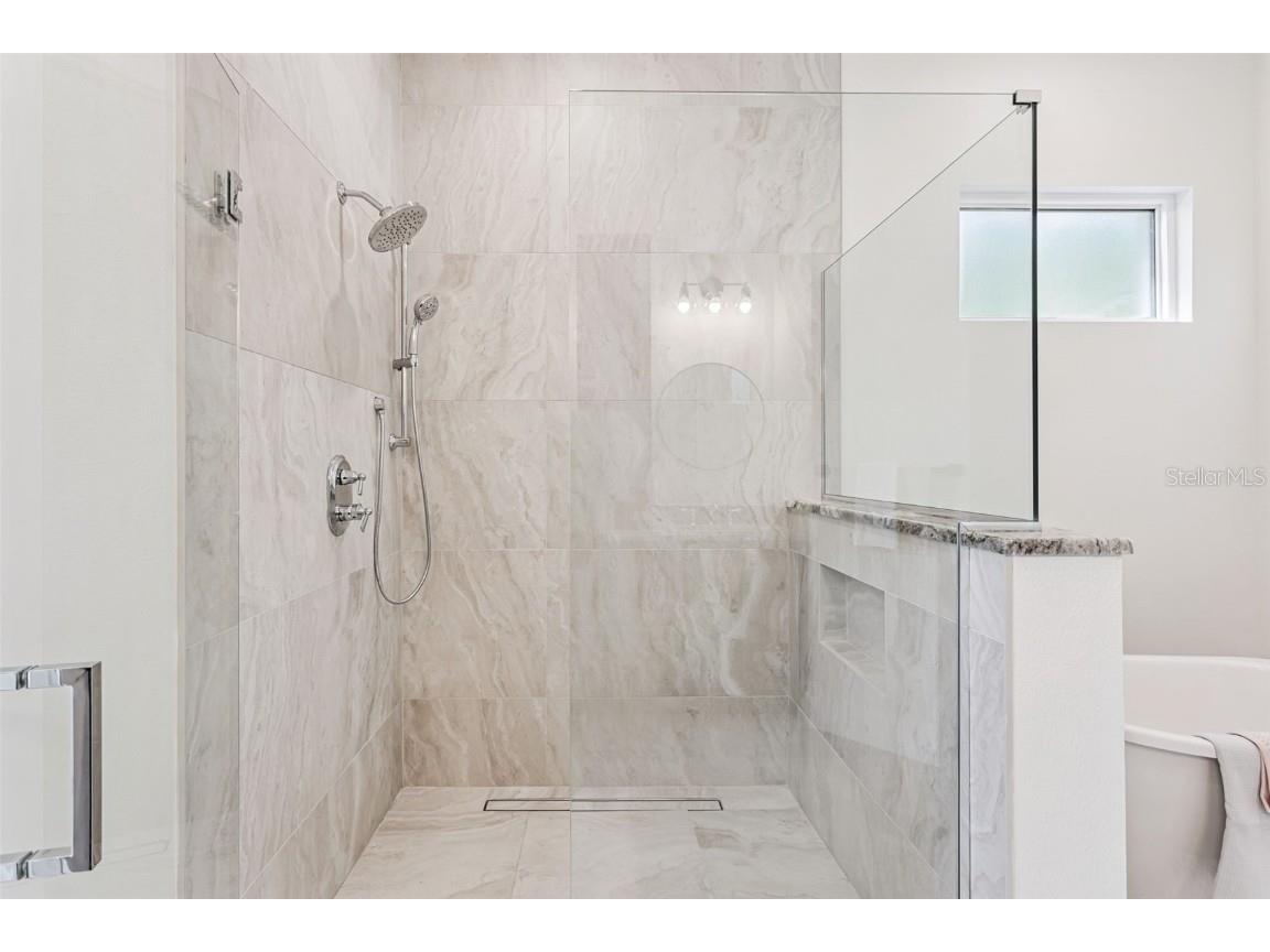 17540 Third Street Montverde FL 34756 - LAKE APOPKA G5103645 image36