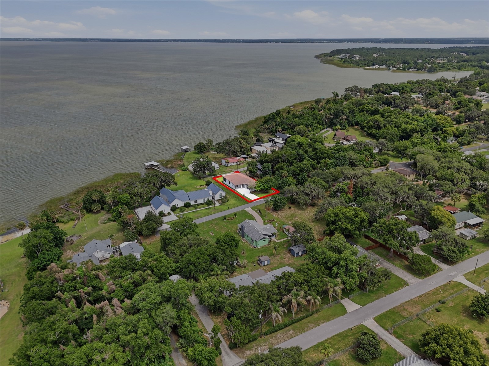 17540 Third Street Montverde FL 34756 - LAKE APOPKA O6414393 image1