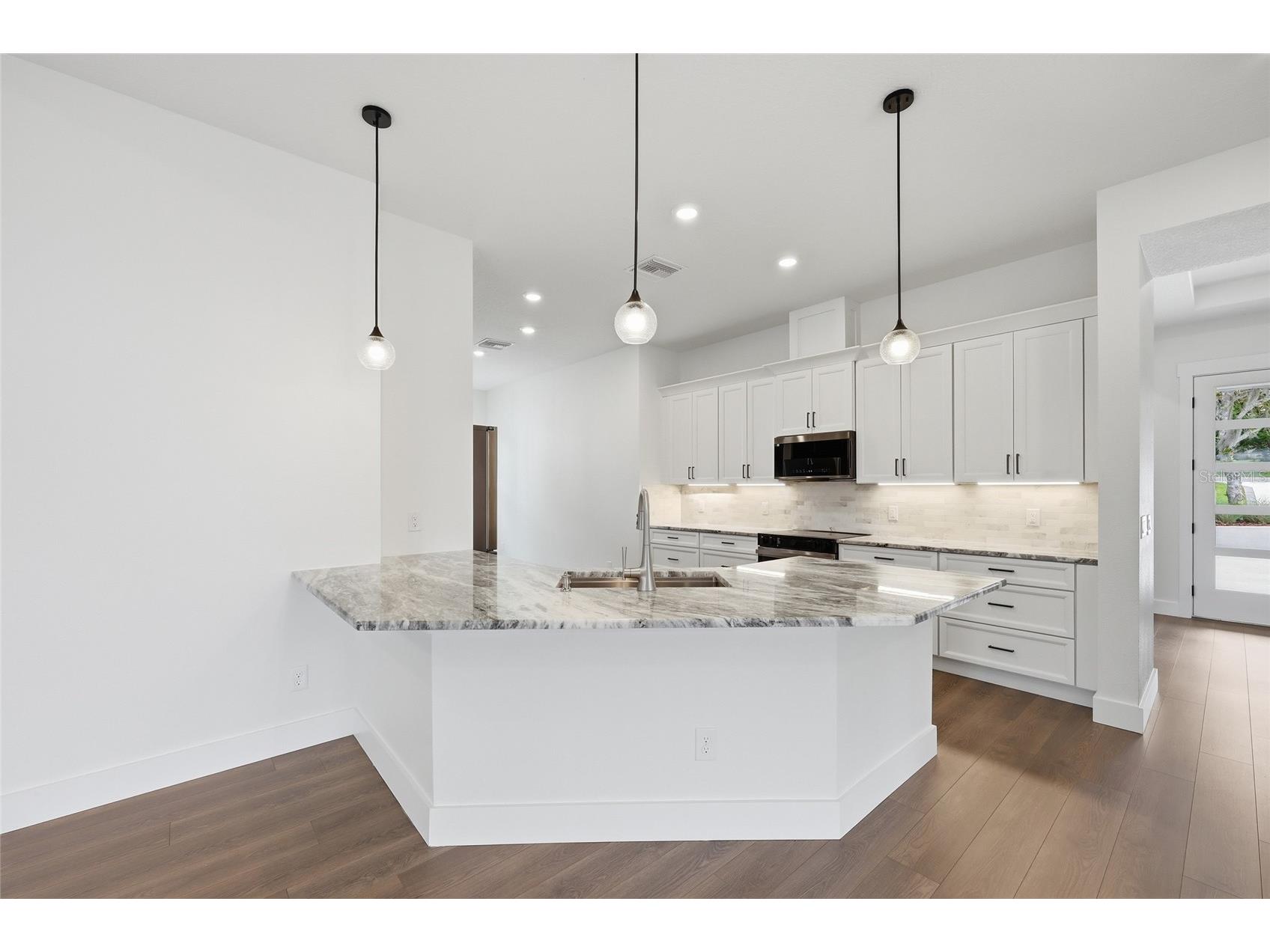 17540 Third Street Montverde FL 34756 - LAKE APOPKA O6414393 image11
