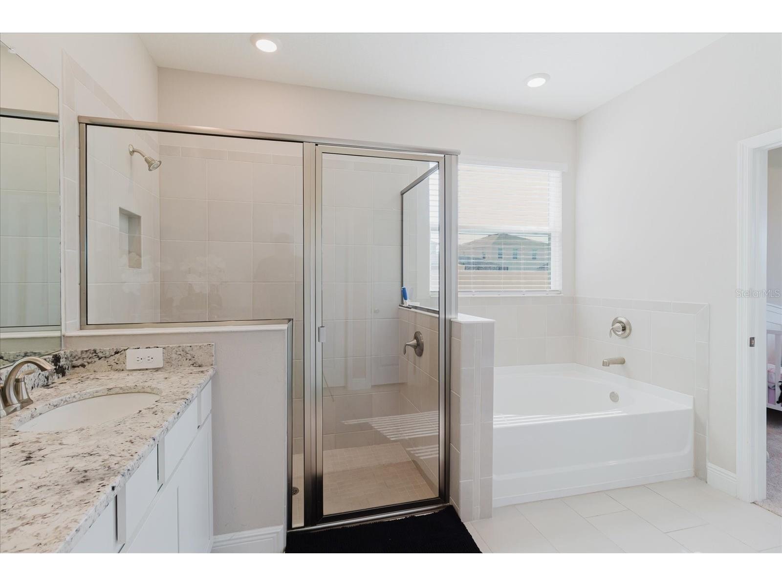 17544 Cantarina Cove Bradenton FL 34211 A4684744 image43