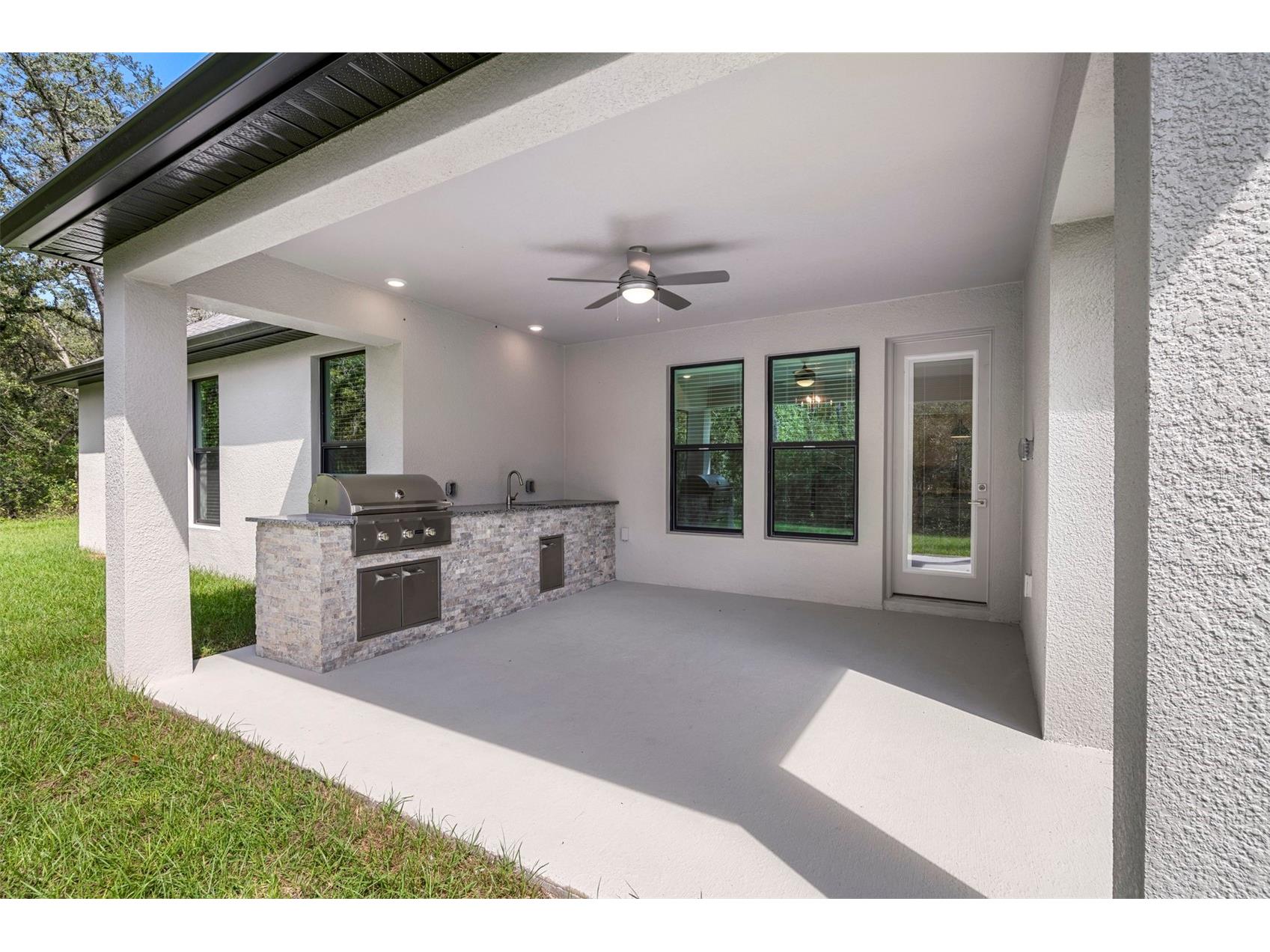 17545 Lippizan Lane Hudson FL 34667 TB8487998 image2