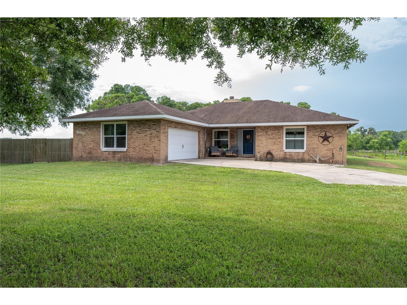 1755 Beth Lane Winter Haven FL 33880 P4939360 image1