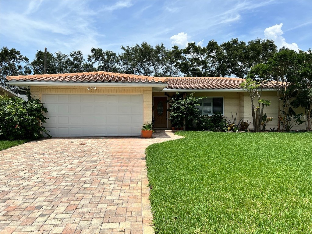 1755 Georgia Avenue NE Saint Petersburg FL 33703 D6140341 image1