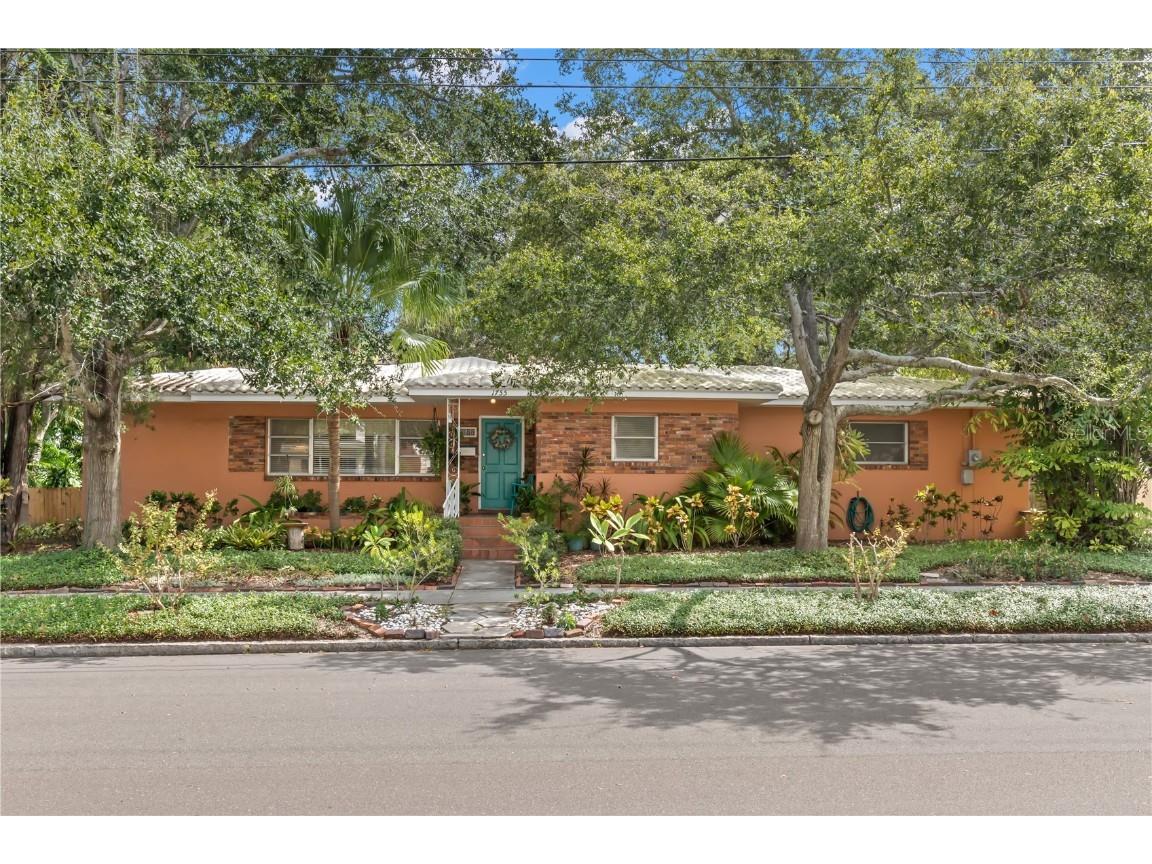 1755 Locust Street NE Saint Petersburg FL 33704 U8216282 image1