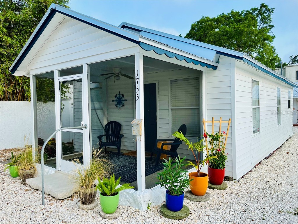 1755 Siesta Drive Sarasota FL 34239 A4611770 image1