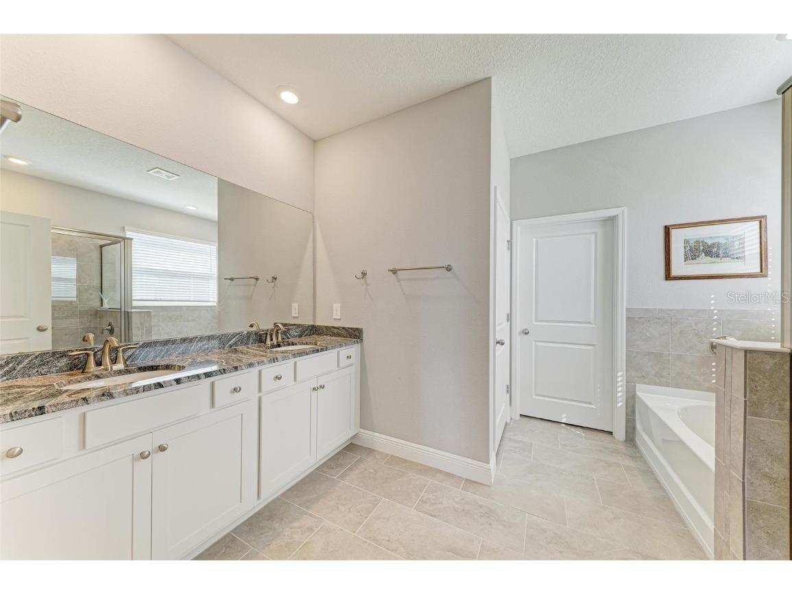 17555 Cantarina Cove Bradenton FL 34211 A4649592 image46