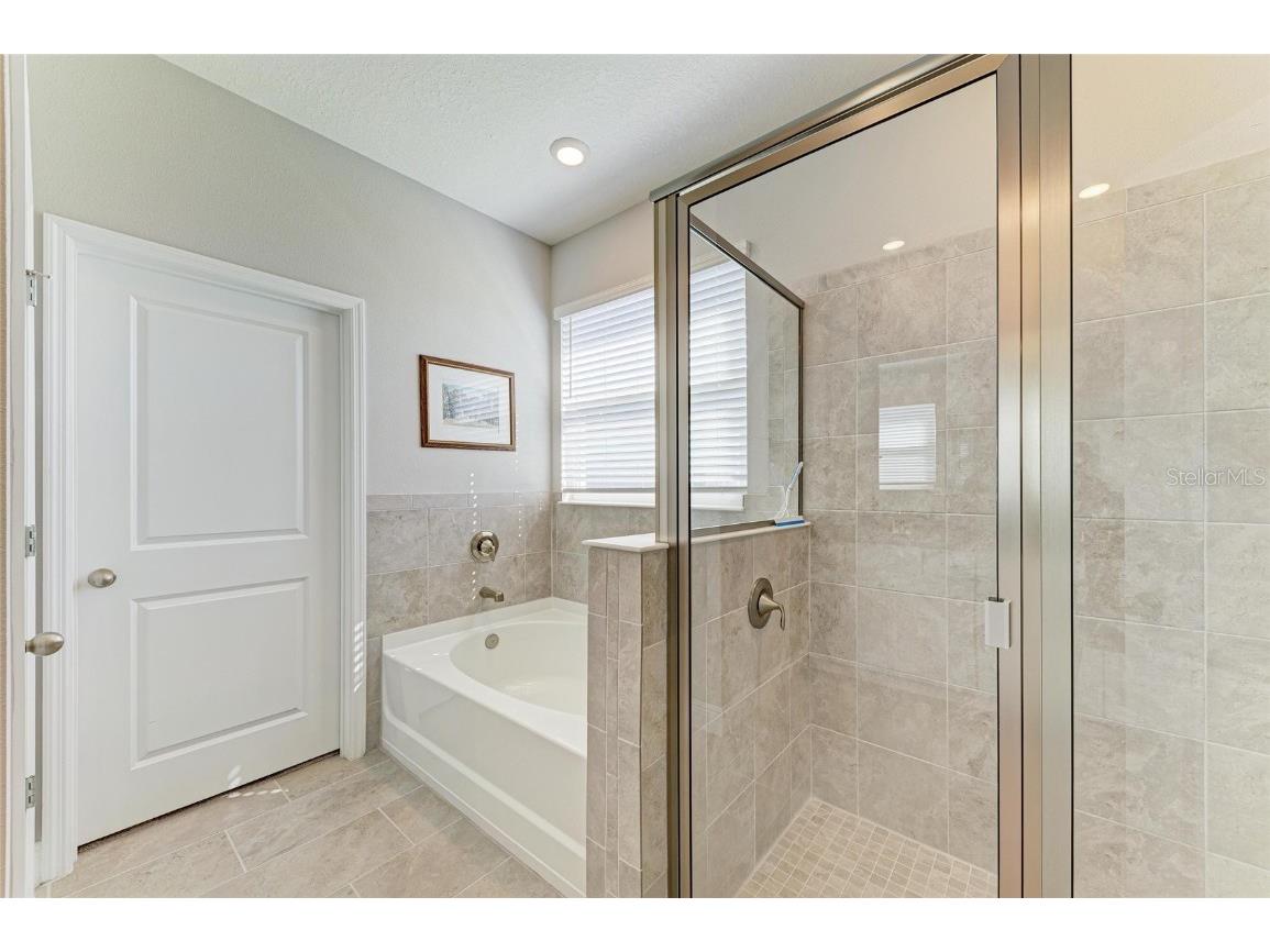 17555 Cantarina Cove Bradenton FL 34211 A4649592 image48