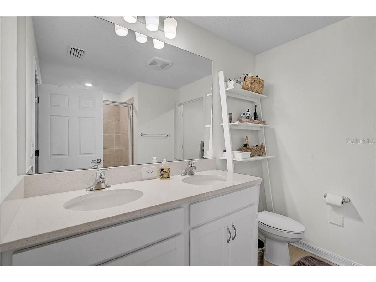 1756 Cleat Lane Sarasota FL 34240 A4694470 image24