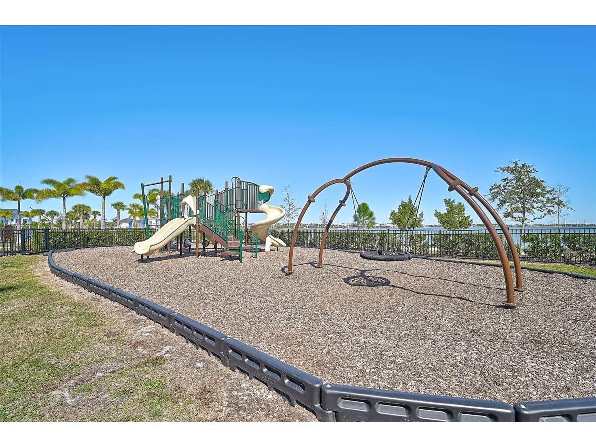 1756 Cleat Lane Sarasota FL 34240 A4694470 image36