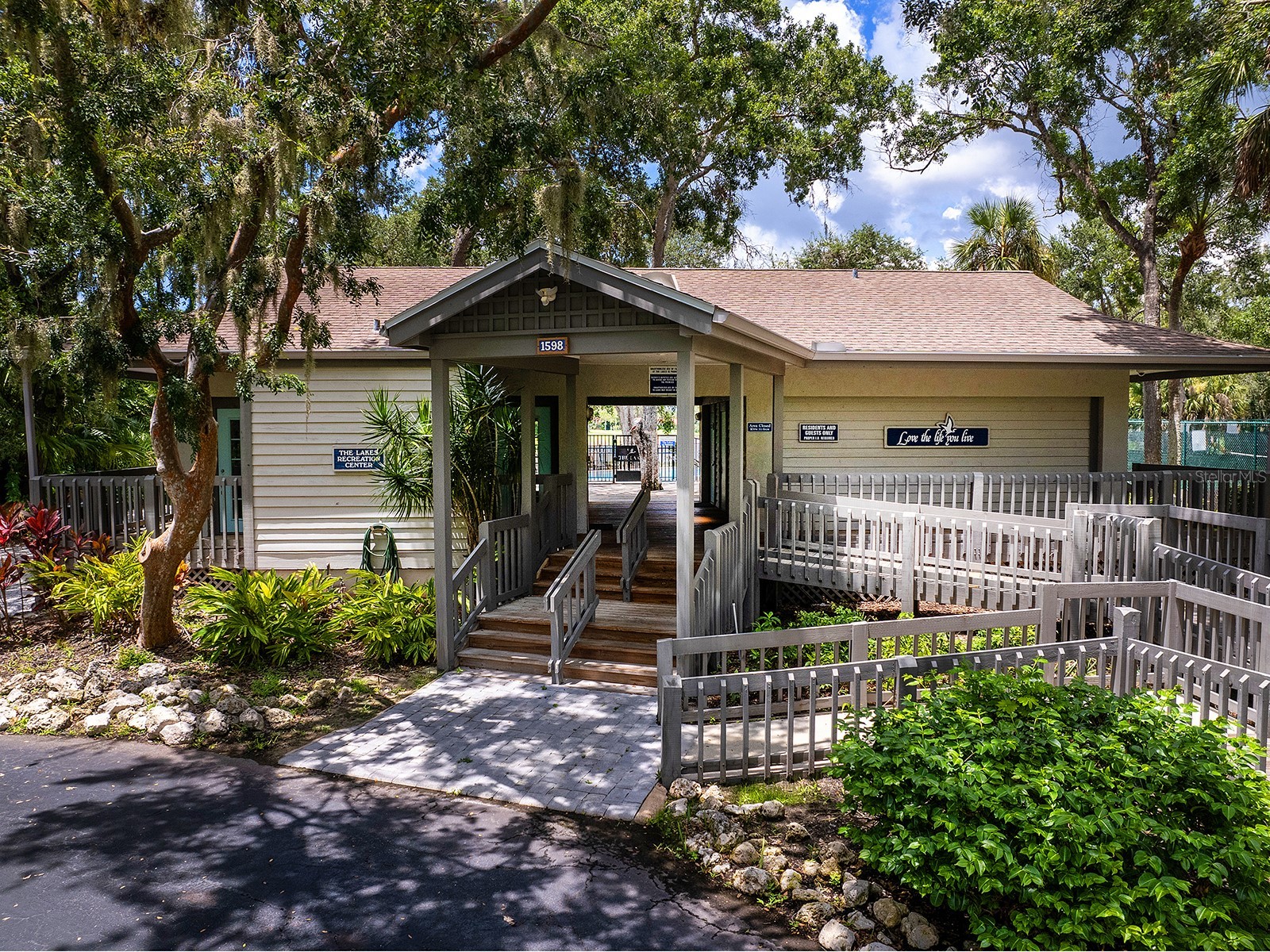 1756 Cottonwood Trail Sarasota FL 34232 A4699122 image40