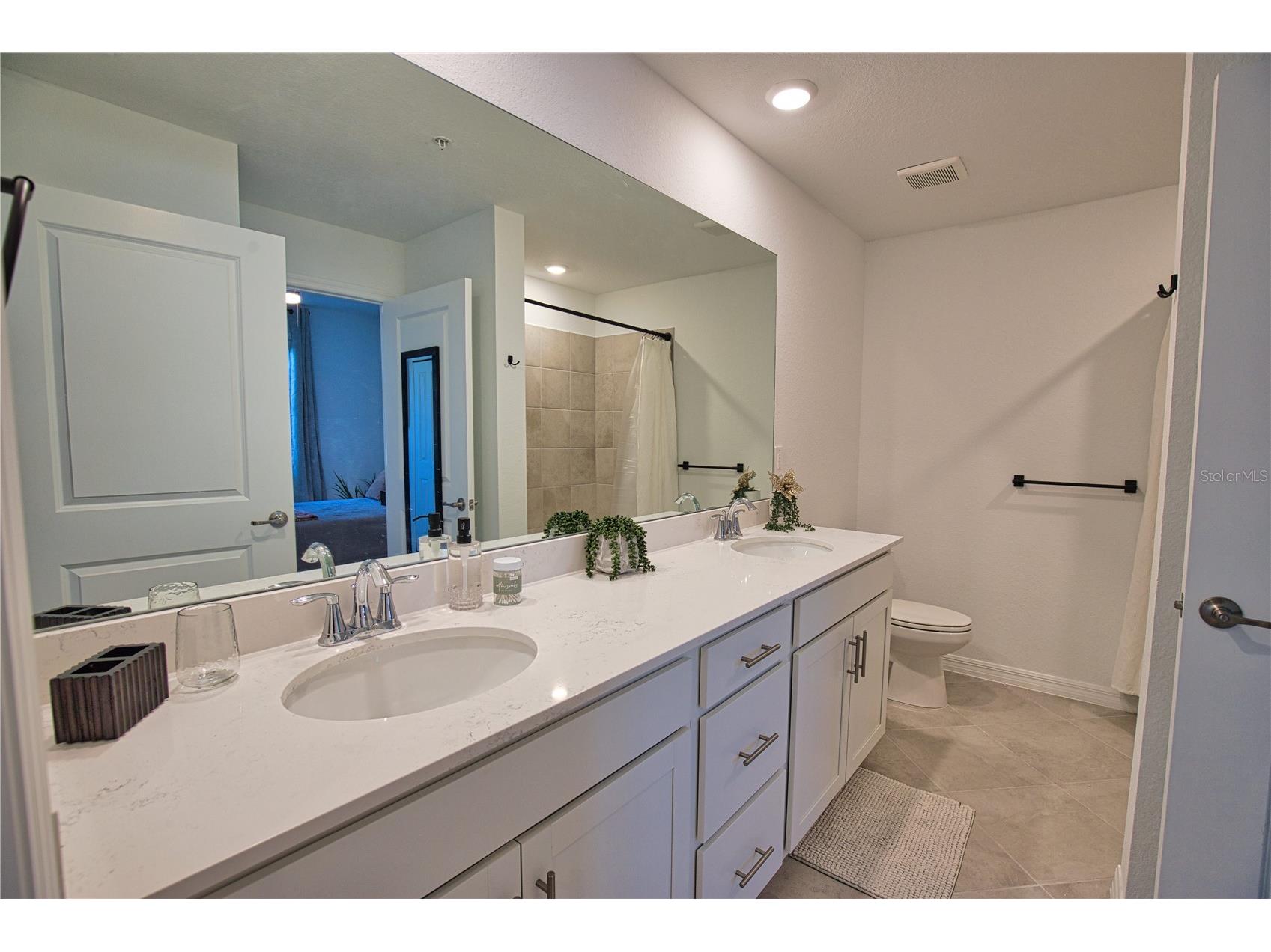 17560 Opal Sand Drive #108 Venice FL 34293 N6143405 image32