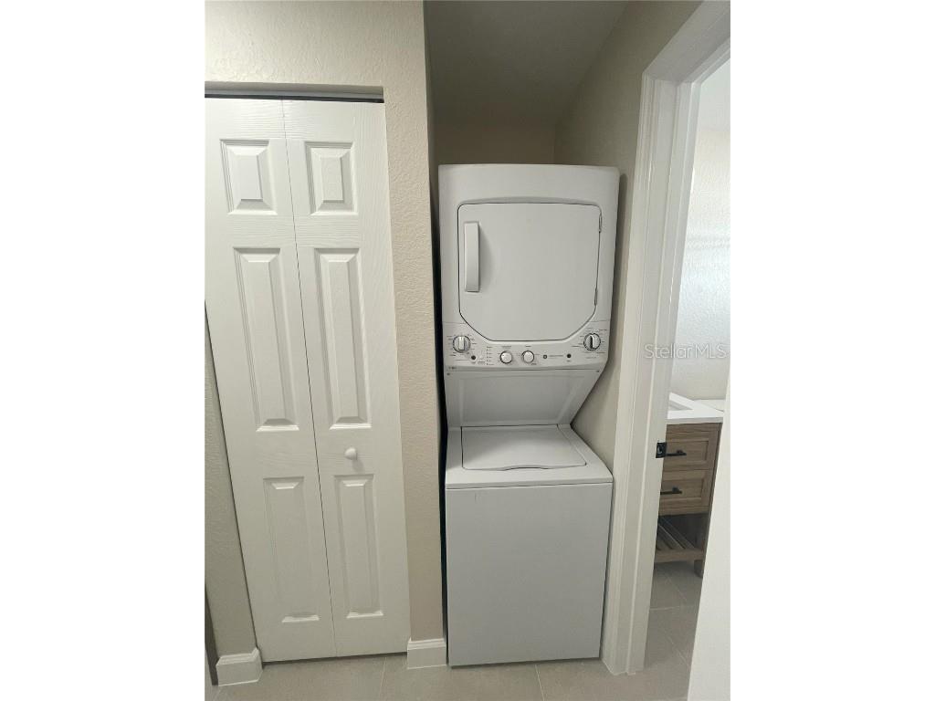 1757 Hillview Street #5 Sarasota FL 34239 A4671519 image11