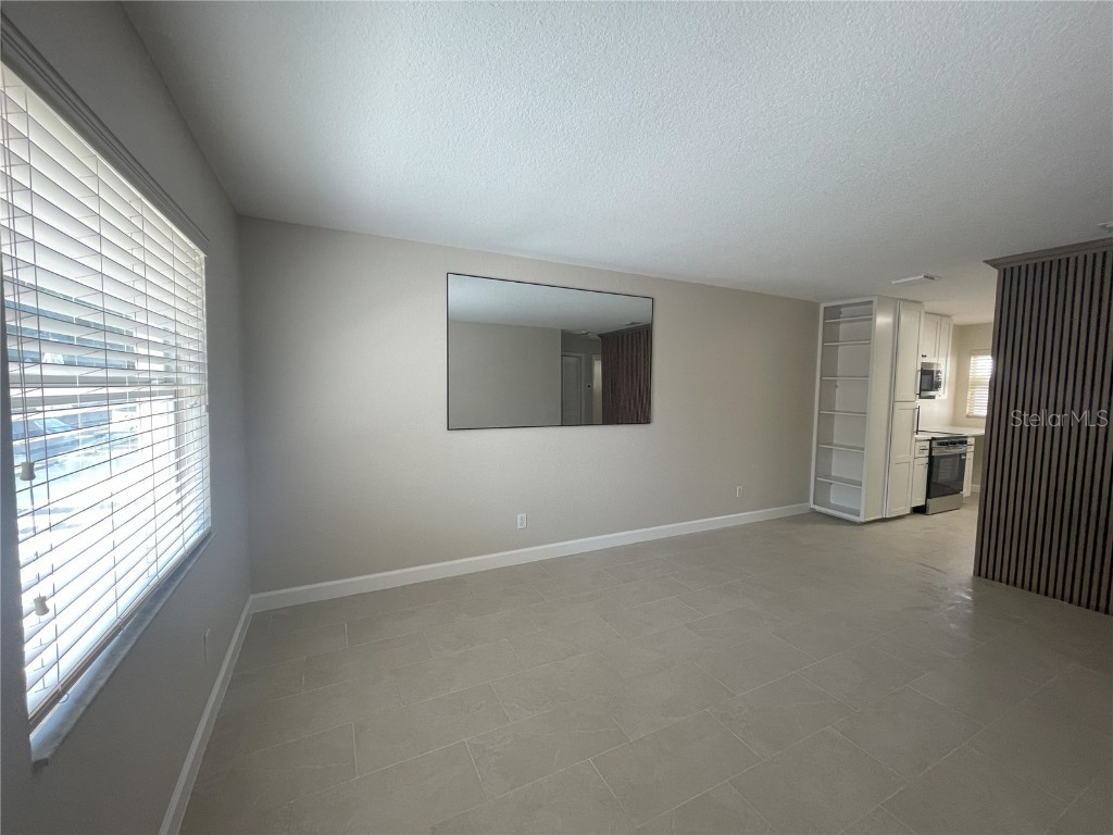 1757 Hillview Street #5 Sarasota FL 34239 A4671519 image4